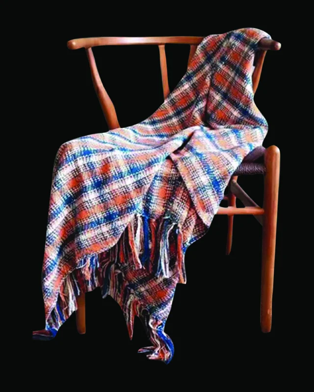 Linen blankets with a rustic and textured lookORANGE LUXURY  THROW & BLANKET