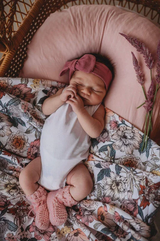 Silk blankets with a smooth and elegant touchSnuggle Hunny Organic Cotton Muslin Wrap - Australiana