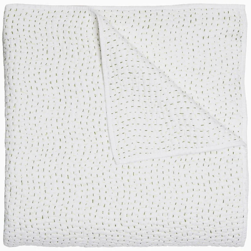 Hotel - quality duvet covers for a luxurious feel at homeOrganic Hand Stitched Moss Quilt