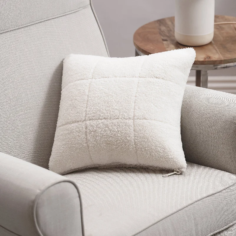 Mohair blankets with a unique sheen and softnessPackable Sherpa Throw