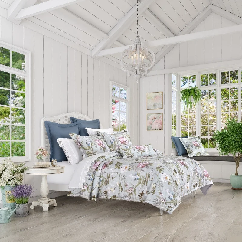 Goose down comforters known for their superior quality and insulationSara Comforter Set Goose down comforters known for their superior quality and insulationSara Comforter Set