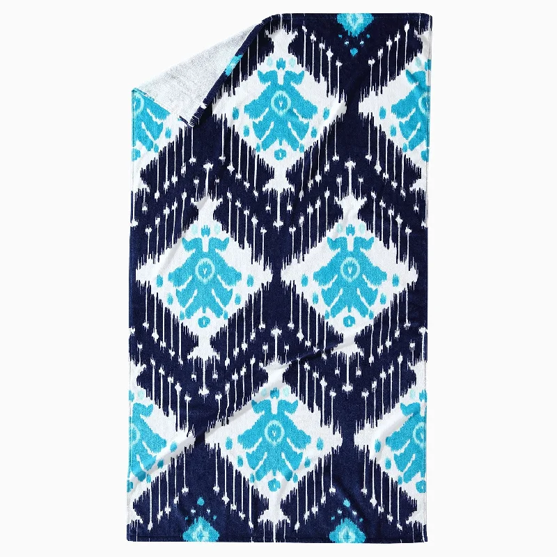 Patchwork duvet covers with a variety of fabric pieces sewn together for a rustic charmSashpura Indigo Beach Towel