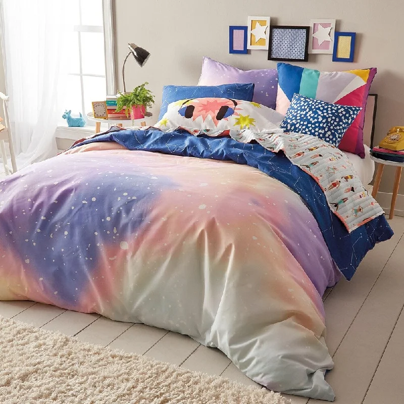 Silk - filled comforters for a luxurious and smooth touchScribble Twilight 3-piece Reversible Comforter Set Silk - filled comforters for a luxurious and smooth touchScribble Twilight 3-piece Reversible Comforter Set