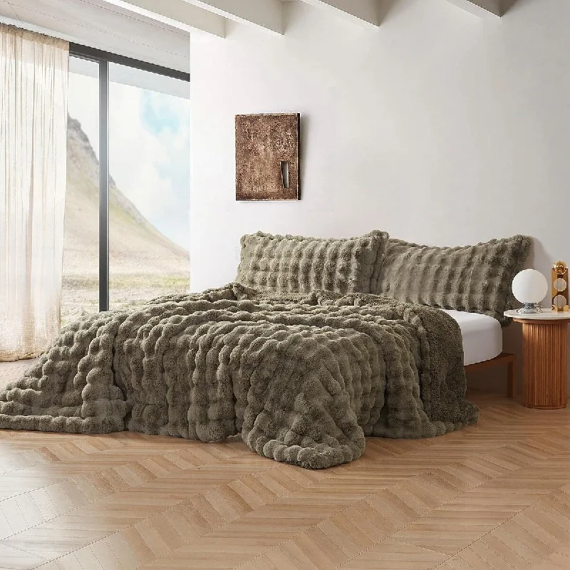 Cotton - filled comforters for a breathable and natural sleep experienceSnowball Chunky Bunny - Coma Inducer® Oversized Comforter Set - Olive Earth
