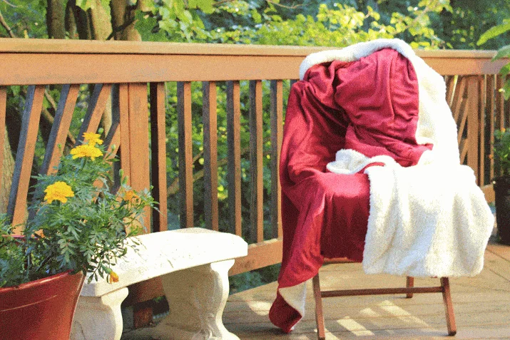 Microfiber blankets that are durable and easy to care forTache Holiday Red Microfleece with Sherpa Back Throw Blanket