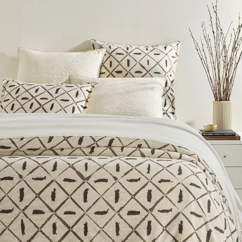 Twin - size duvet covers ideal for single beds in kids' rooms or dormitoriesTatum Ivory Duvet Cover