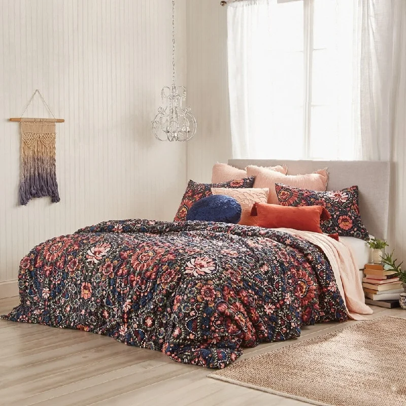 Silk - filled comforters for a luxurious and smooth touchThe Curated Nomad Losi Floral Microsculpt 3-piece Comforter Set Silk - filled comforters for a luxurious and smooth touchThe Curated Nomad Losi Floral Microsculpt 3-piece Comforter Set