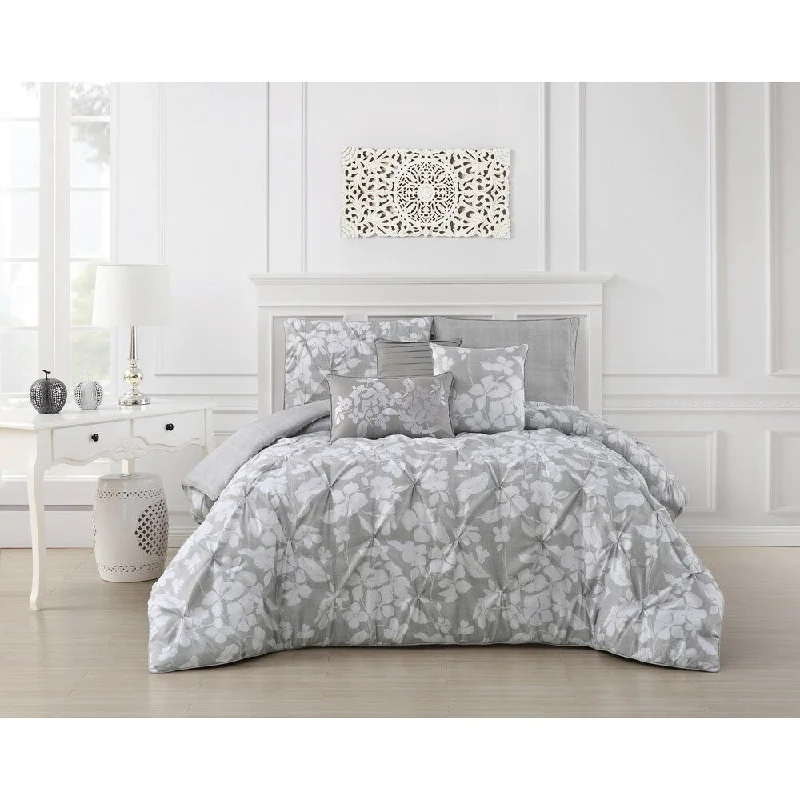 Duck down comforters with a softer feel and good warmth retentionThe Gray Barn Drum Cloondance Pinch Pleat 6-piece Comforter Set Duck down comforters with a softer feel and good warmth retentionThe Gray Barn Drum Cloondance Pinch Pleat 6-piece Comforter Set