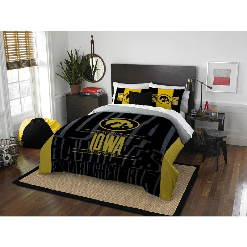 King - size comforters to fit large king - sized beds perfectlyThe Northwest Co COL 849 Iowa Modern Take Full/Queen 3-piece Comforter Set King - size comforters to fit large king - sized beds perfectlyThe Northwest Co COL 849 Iowa Modern Take Full/Queen 3-piece Comforter Set