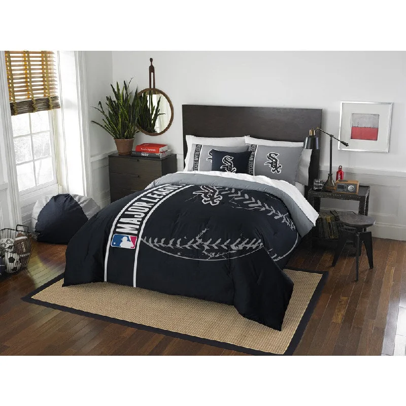 Down - filled comforters for supreme warmth and lightnessThe Northwest Company MLB Chicago White Sox Full 3-piece Comforter Set
