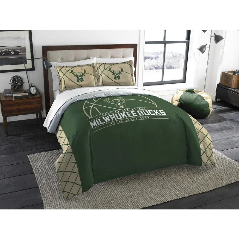 Down - filled comforters for supreme warmth and lightnessThe Northwest Company NBA 849 Bucks Reverse Slam Full/Queen 3-piece Comforters Set Down - filled comforters for supreme warmth and lightnessThe Northwest Company NBA 849 Bucks Reverse Slam Full/Queen 3-piece Comforters Set