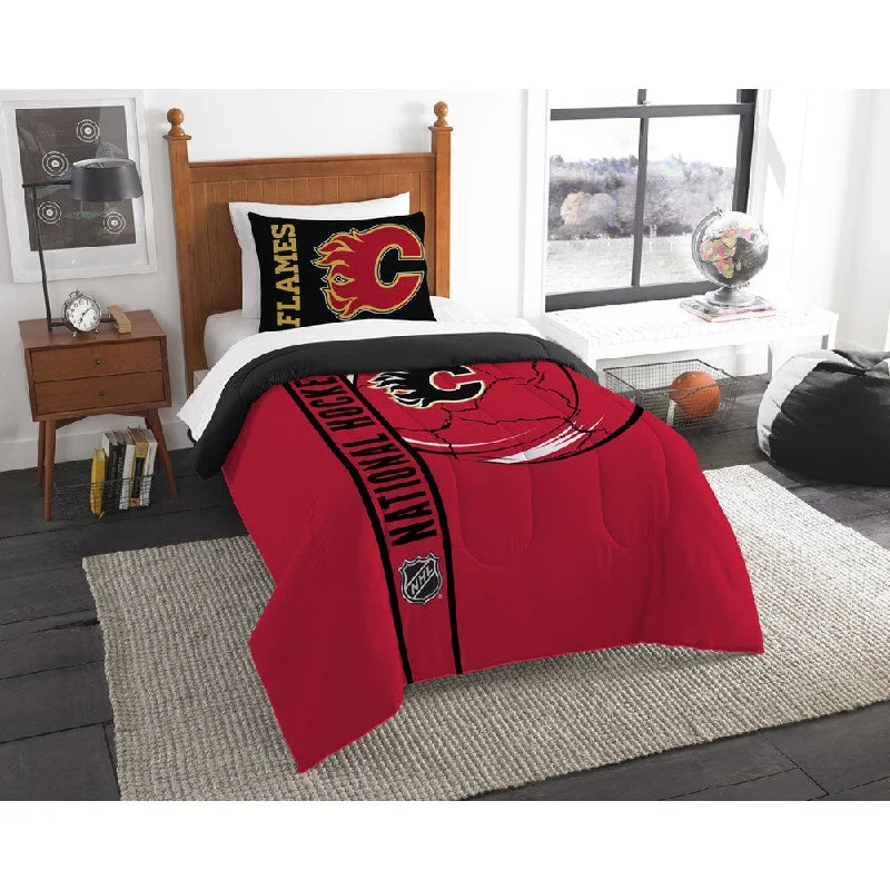 Duck down comforters with a softer feel and good warmth retentionThe Northwest Company Official NHL Calgary Flames Printed Twin 2-piece Comforter Set Duck down comforters with a softer feel and good warmth retentionThe Northwest Company Official NHL Calgary Flames Printed Twin 2-piece Comforter Set