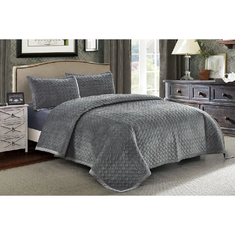 Latex - filled comforters with a bouncy texture and good supportTiberius Velvet Quilt Set Latex - filled comforters with a bouncy texture and good supportTiberius Velvet Quilt Set