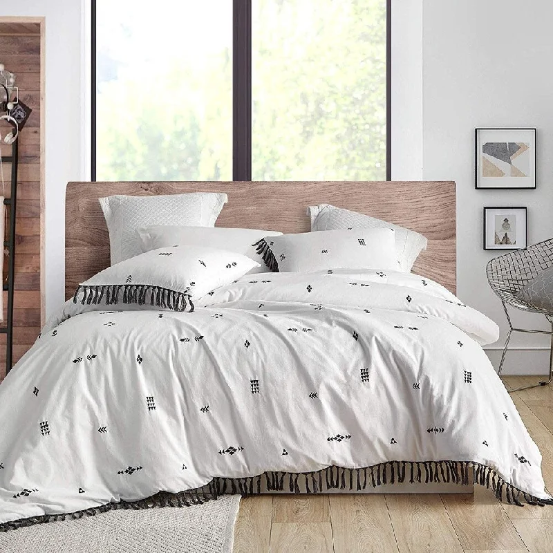 Duck down comforters with a softer feel and good warmth retentionTopaz Textured Oversized Comforter - White with Dark Gray Accent