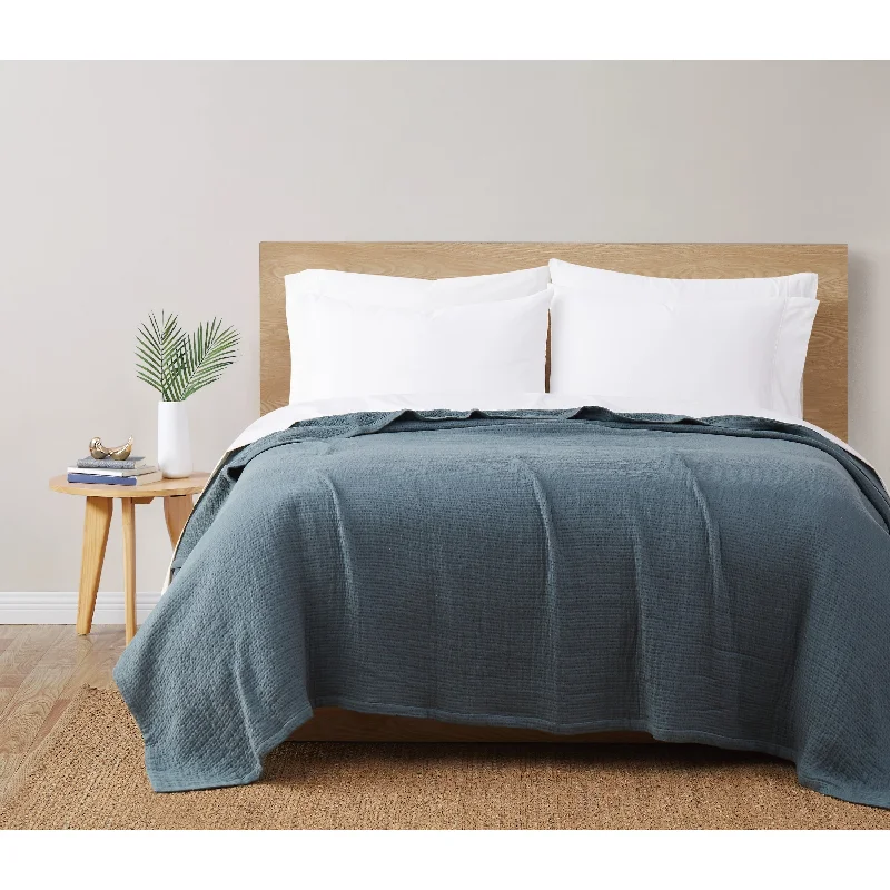 Linen blankets with a rustic and textured lookTruly Soft Matelasse Organic Blanket