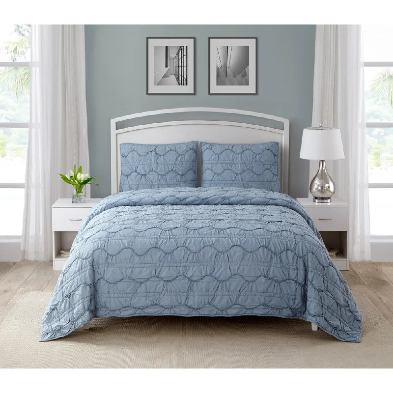 Latex - filled comforters with a bouncy texture and good supportWonder Home Caesare 3-piece Cotton Texture Quilt Set Latex - filled comforters with a bouncy texture and good supportWonder Home Caesare 3-piece Cotton Texture Quilt Set