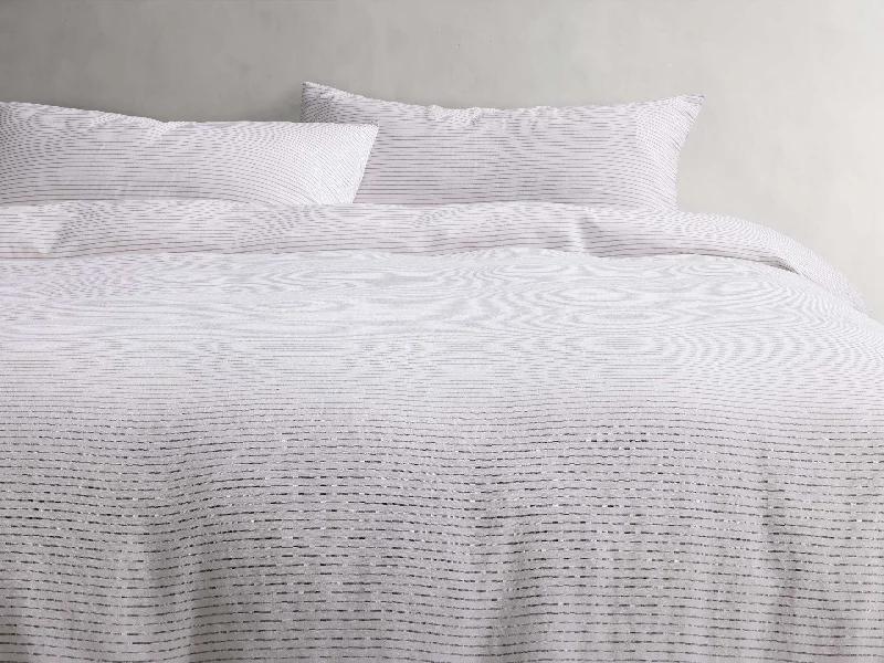 California king - size duvet covers for the extra - long and wide California king bedsItalian Yarn-Dyed Stripe Duvet