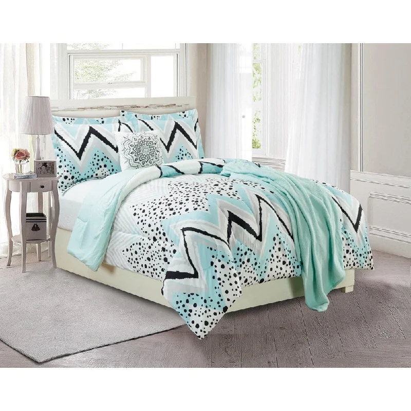 Full - size comforters suitable for full - sized beds in guest rooms or small bedroomsZagg Dots 5-piece Comforter Set with Throw